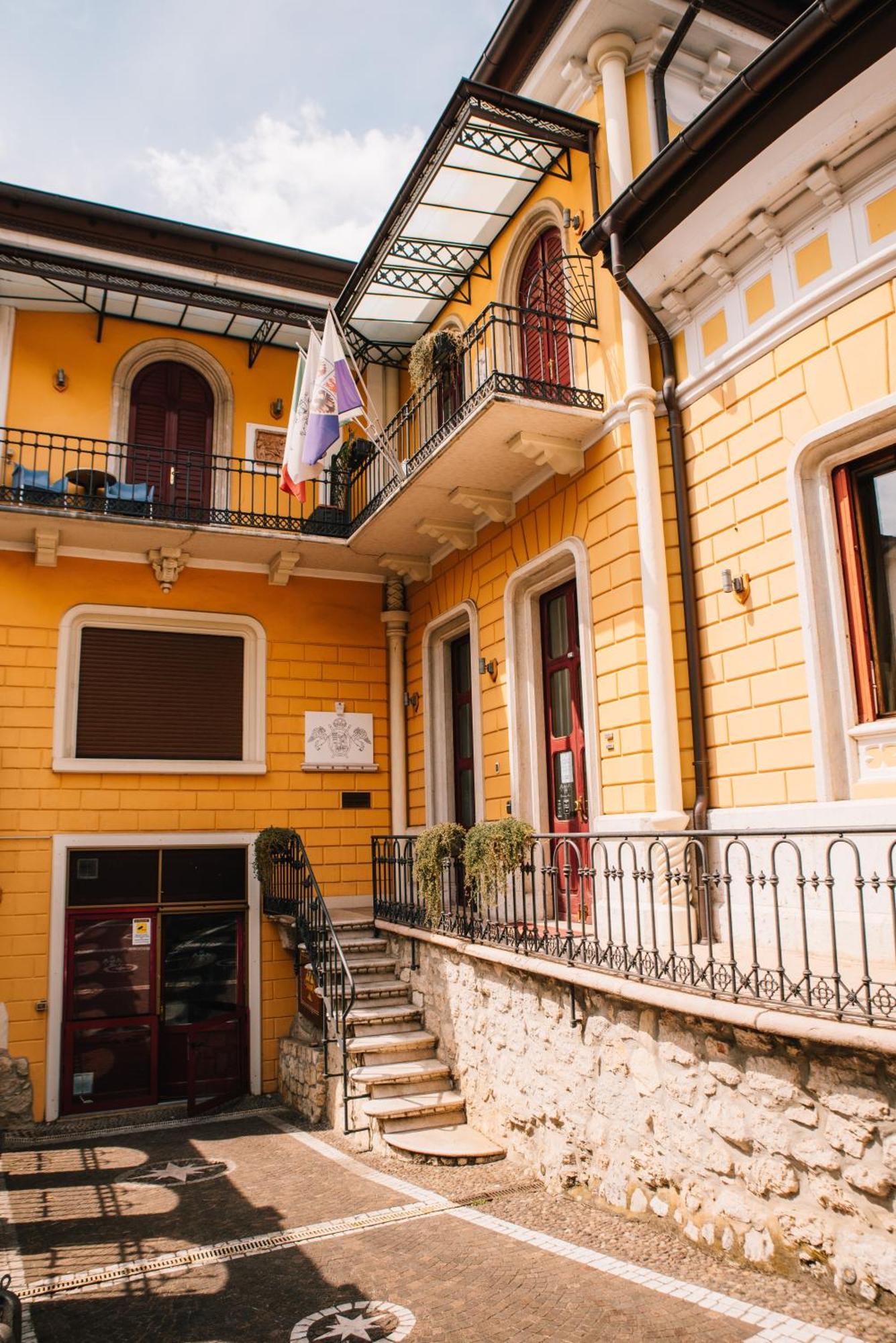 Arciduca Charming House Room & Breakfast Arco Exterior foto